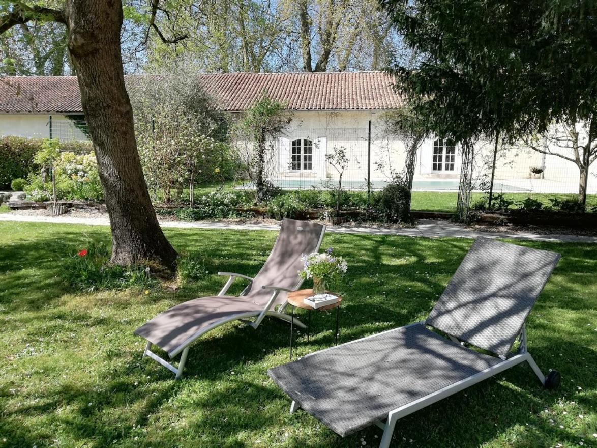 Bed and Breakfast Le Domaine Des Platanes Bourg-Charente Exteriér fotografie